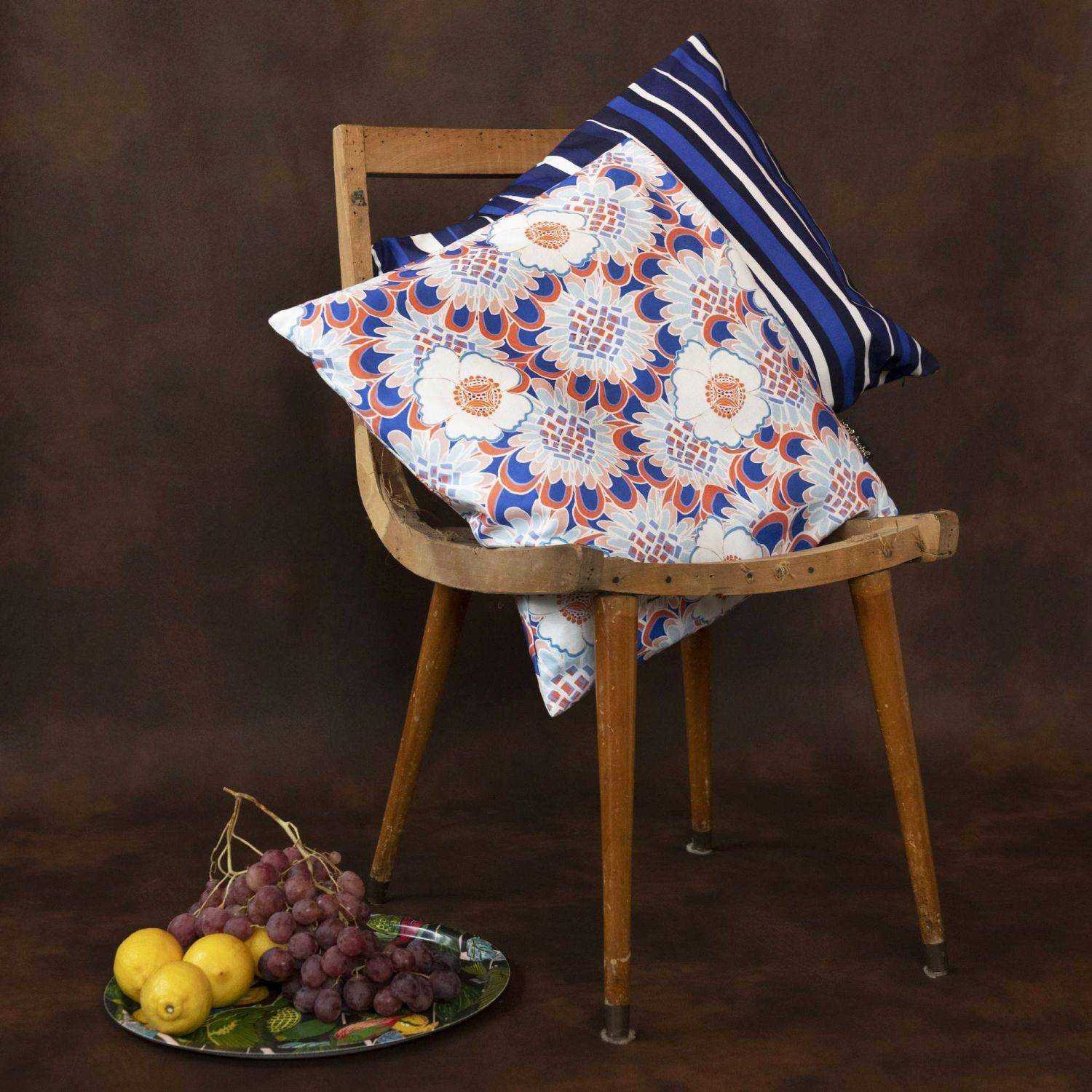 Housse de coussin en coton motif Sunday blanc bleu rose